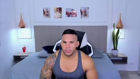 Snapshot of _matthew_santos_ chatting on July 10, 2:16 am _matthew_santos_ online show from July 10, 2:16 am