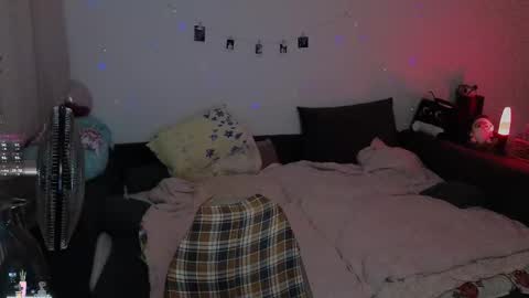  Medaed20  online show from November 3, 8:21 pm