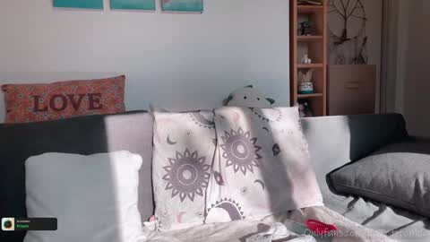 Snapshot of _meg chatting on February 14, 2:25 pm Meg online show from February 14, 2:25 pm