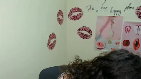 Susie online show from February 4, 4:29 pm