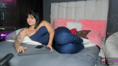 Merida independet model online show from April 3, 5:16 am