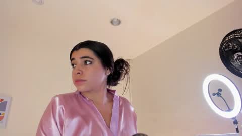 Snapshot of _mia_blue_18_ chatting on March 2, 1:52 am MIa blue 18 online show from March 2, 1:52 am