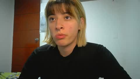 Mia-foster online show from April 23, 2:02 am