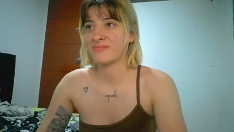 Mia-foster online show from April 24, 2:25 am