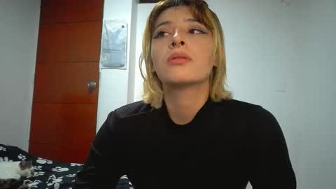 Snapshot of _mia_foster1 chatting on May 4, 8:16 pm Mia-foster online show from May 4, 8:16 pm