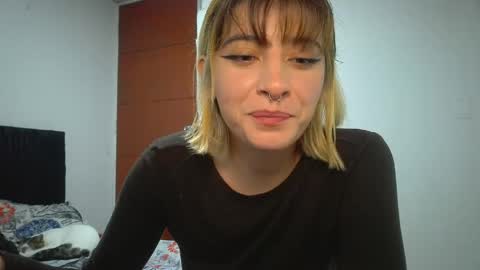 Snapshot of _mia_foster1 chatting on May 11, 6:49 pm Mia-foster online show from May 11, 6:49 pm