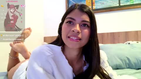 Mia online show from June 17, 4:08 pm