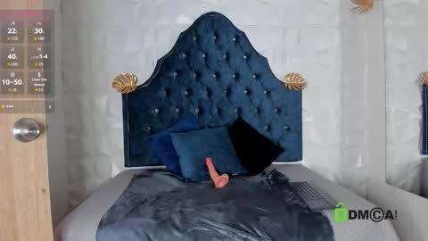 Snapshot of _mia_milf_ chatting on September 14, 2:44 am _mia_milf_ online show from September 14, 2:44 am