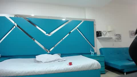  Mia  online show from February 26, 7:27 pm