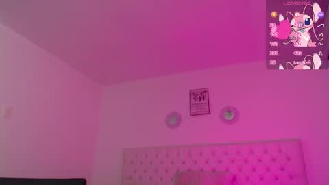 Snapshot of _miia_sweet chatting on September 11, 11:43 am Paula online show from September 11, 11:43 am