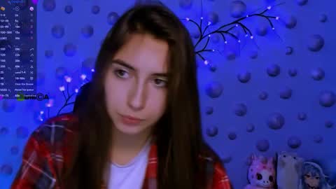 Snapshot of _mila_fire chatting on December 18, 10:54 am your Mila online show from December 18, 10:54 am