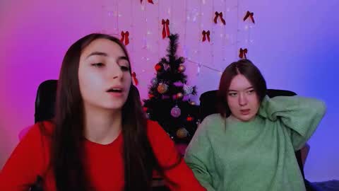 Snapshot of _mila_fire chatting on December 23, 10:57 am your Mila online show from December 23, 10:57 am