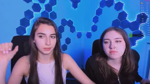 Snapshot of _mila_fire chatting on January 9, 11:46 am your Mila online show from January 9, 11:46 am