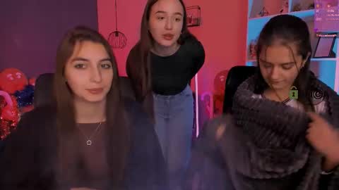 Snapshot of _mila_fire chatting on January 14, 9:59 am your Mila online show from January 14, 9:59 am