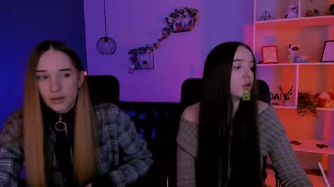 Snapshot of _mila_fire chatting on April 20, 9:01 am your Mila online show from April 20, 9:01 am