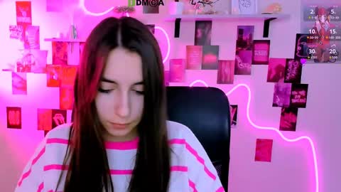 Snapshot of _mila_fire chatting on April 30, 8:53 am your Mila online show from April 30, 8:53 am