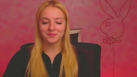 Melanie online show from December 7, 10:45 am