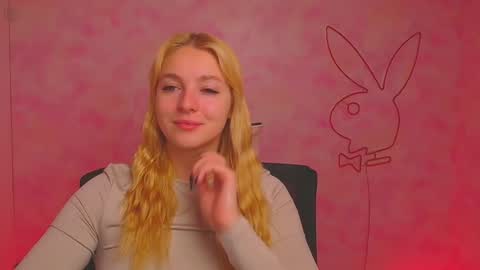 Melanie online show from December 10, 7:05 am