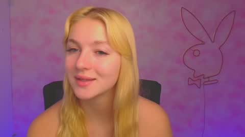 Melanie online show from December 12, 10:02 am