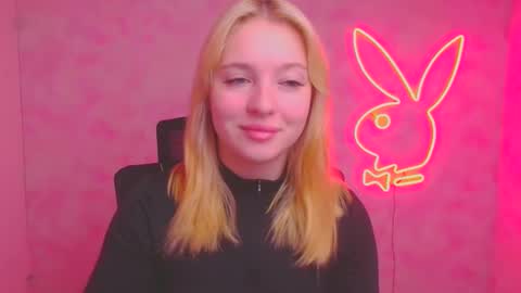 Melanie online show from October 15, 8:58 am