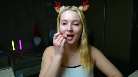 Melanie online show from January 15, 4:44 pm