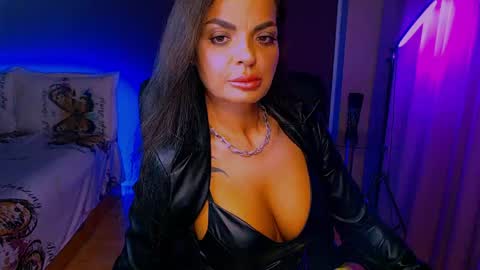 Snapshot of _milani_ chatting on May 13, 5:32 pm Milani online show from May 13, 5:32 pm