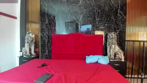 Mila Rose online show from February 6, 8:01 pm