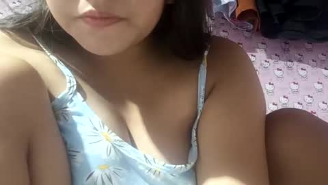 _milkytitsmomxx_ online show from December 9, 8:44 pm