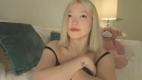 Kim online show from March 4, 5:02 am