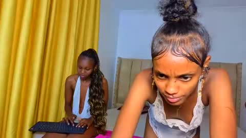 Snapshot of _mimimars chatting on March 14, 2:11 pm Mimi online show from March 14, 2:11 pm