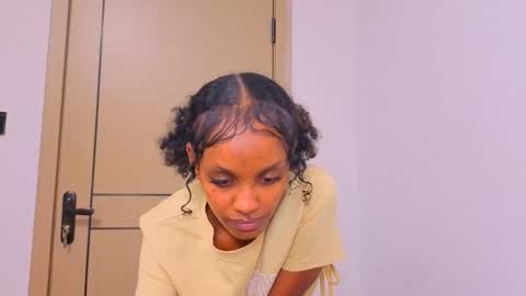 Snapshot of _mimimars chatting on April 5, 2:58 pm Mimi online show from April 5, 2:58 pm