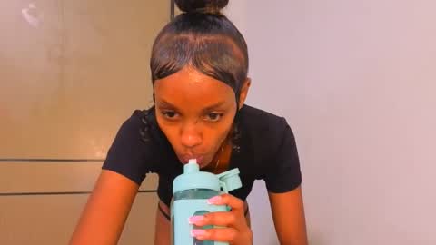 Snapshot of _mimimars chatting on April 13, 2:39 am Mimi online show from April 13, 2:39 am