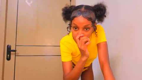 Snapshot of _mimimars chatting on April 14, 2:56 pm Mimi online show from April 14, 2:56 pm