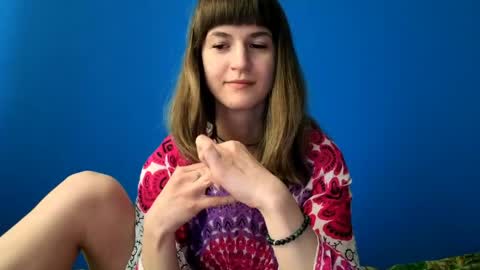 Snapshot of _minnie_boo_ chatting on May 4, 6:42 am Boo online show from May 4, 6:42 am