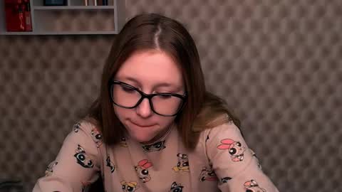 Snapshot of _miraterri_ chatting on March 3, 6:59 am Mira online show from March 3, 6:59 am