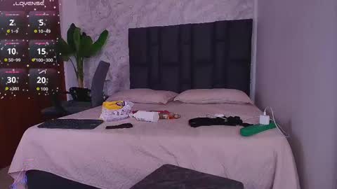 Snapshot of _mishell chatting on October 16, 7:04 pm Mishell online show from October 16, 7:04 pm