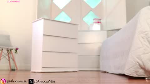 _miss_alexxxa online show from June 15, 7:38 pm