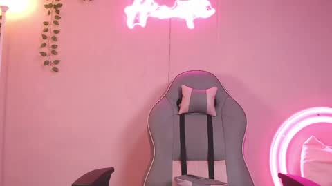 Hinata 3 online show from April 15, 8:09 pm