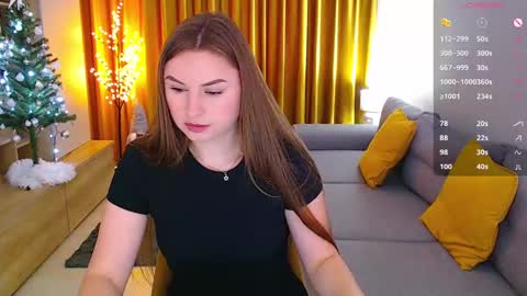 Mia online show from December 21, 10:28 am