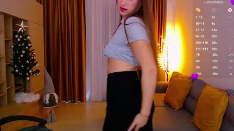 Mia online show from December 20, 8:10 am