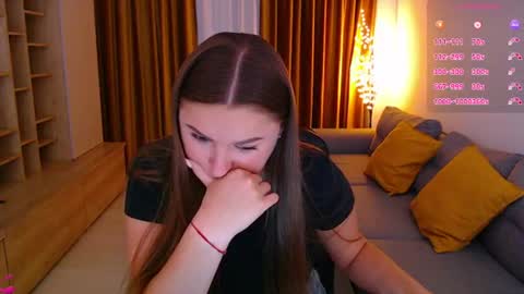 Snapshot of _miss_mia chatting on July 8, 8:41 am Mia online show from July 8, 8:41 am