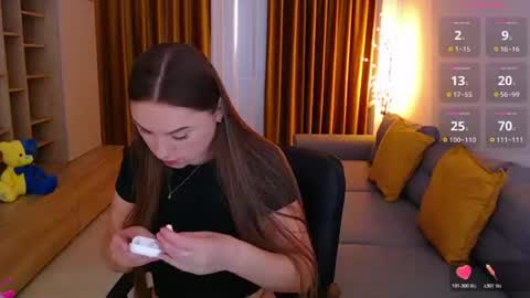 Snapshot of _miss_mia chatting on July 23, 7:50 am Mia online show from July 23, 7:50 am
