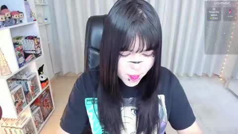 Hanna  Idependent Model   online show from November 8, 5:07 am