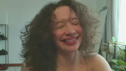 Snapshot of _missmariaa_ chatting on June 5, 6:24 pm Mara Independent model online show from June 5, 6:24 pm