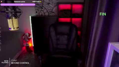 Snapshot of _mistress__ chatting on December 15, 7:10 pm Mistress Milana online show from December 15, 7:10 pm