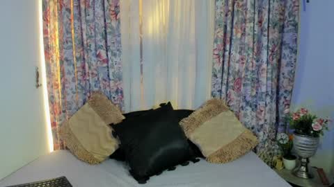 mizuki  online show from December 18, 2:38 pm