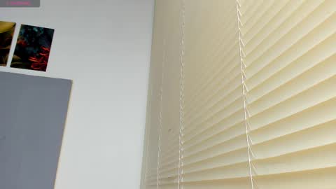 _molly_rosse_ online show from October 27, 12:20 pm