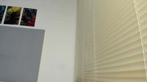 _molly_rosse_ online show from December 2, 12:10 pm