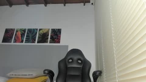 _molly_rosse_ online show from February 13, 11:50 am