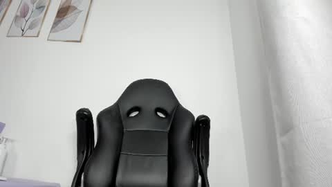 Snapshot of _molly_rosse_ chatting on June 17, 12:07 pm _molly_rosse_ online show from June 17, 12:07 pm